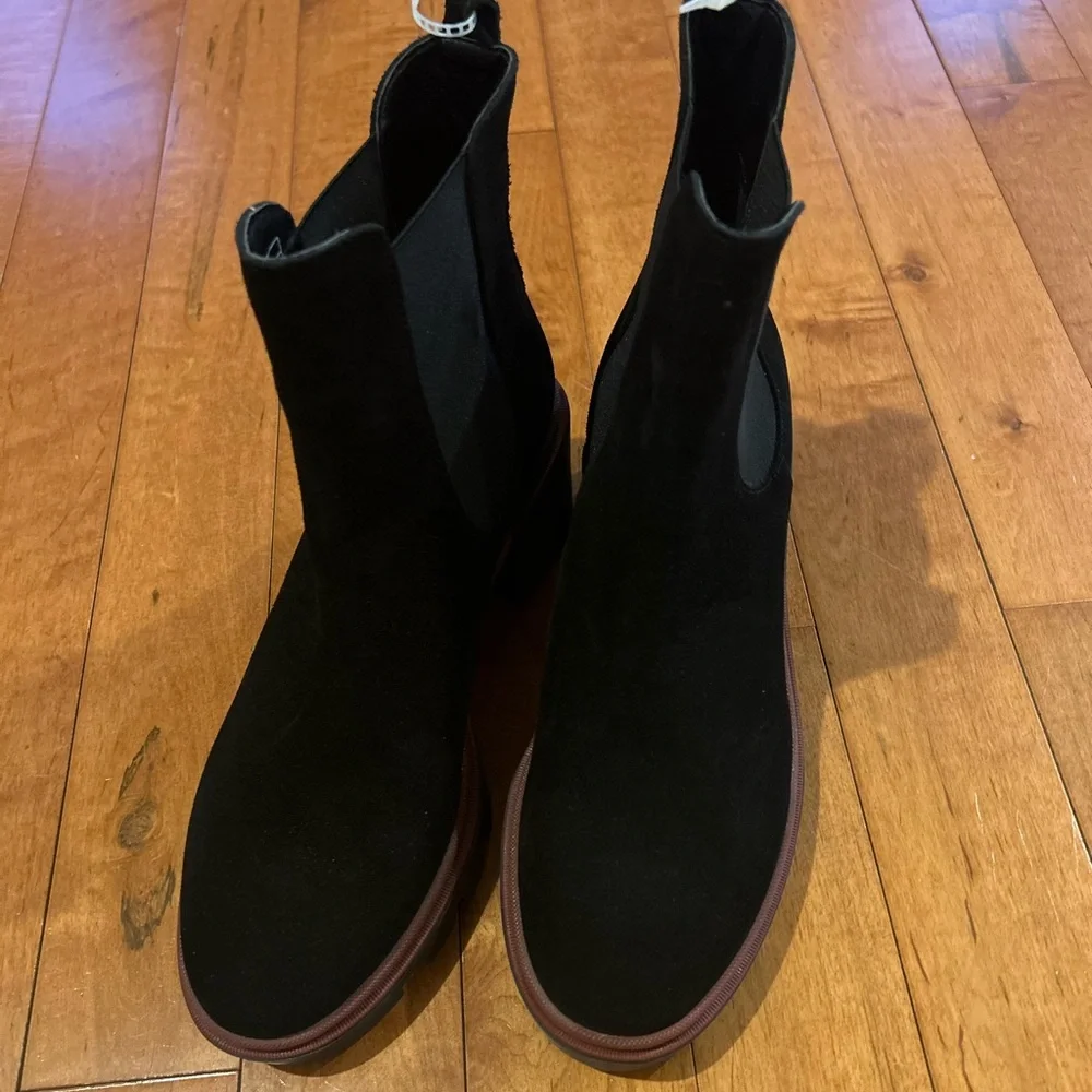 NEW Antonio De Faria Women’s Suede Chelsea Booties SZ 9 from Anthropologie - Picture 2 of 3